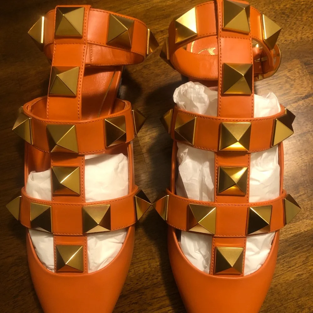 NIB $1100 VALENTINO Roman Stud Ankle-cuff Leather Ballerinas In Orange Zest 37.5
